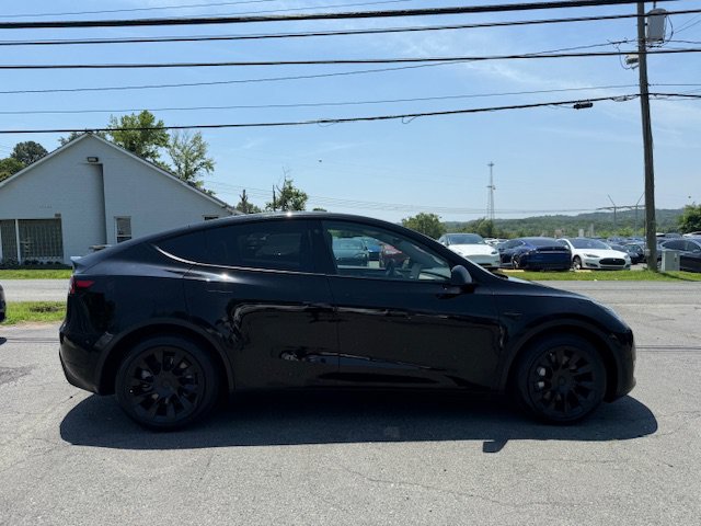 Used 2023 Tesla Model Y Long Range AWD/4WD image 6
