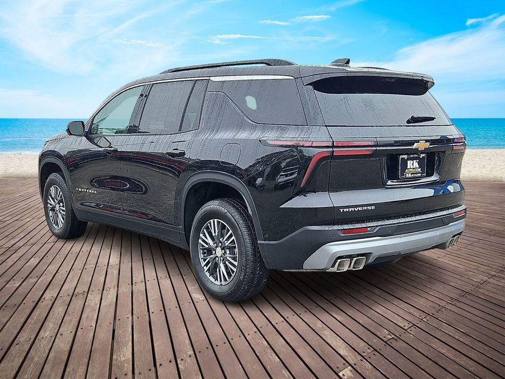 New 2026 Chevrolet Traverse LT w/ Enhanced Driving Package FWD image 3