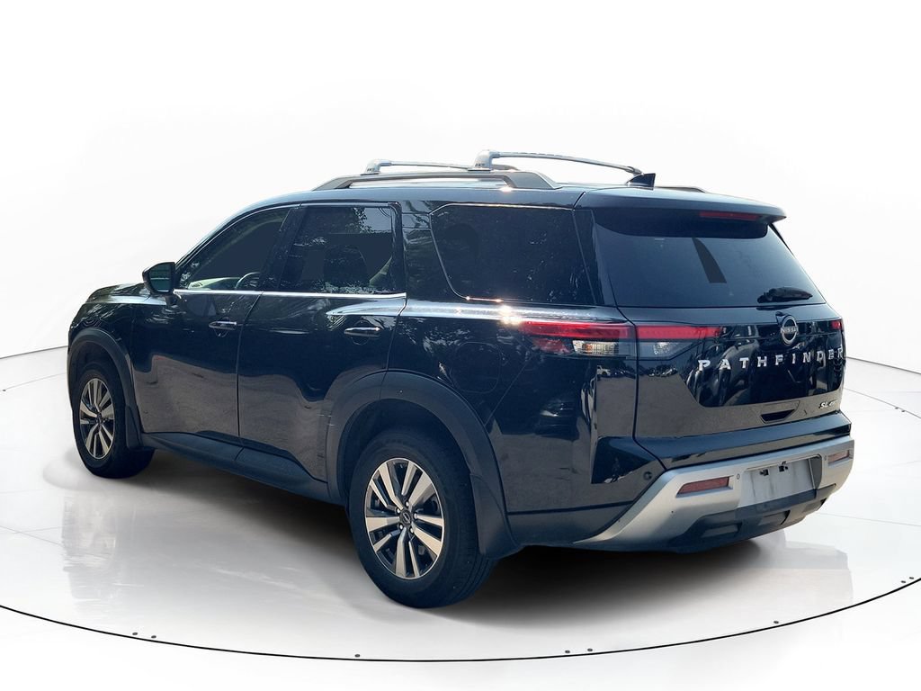 Used 2022 Nissan Pathfinder SL AWD/4WD image 2