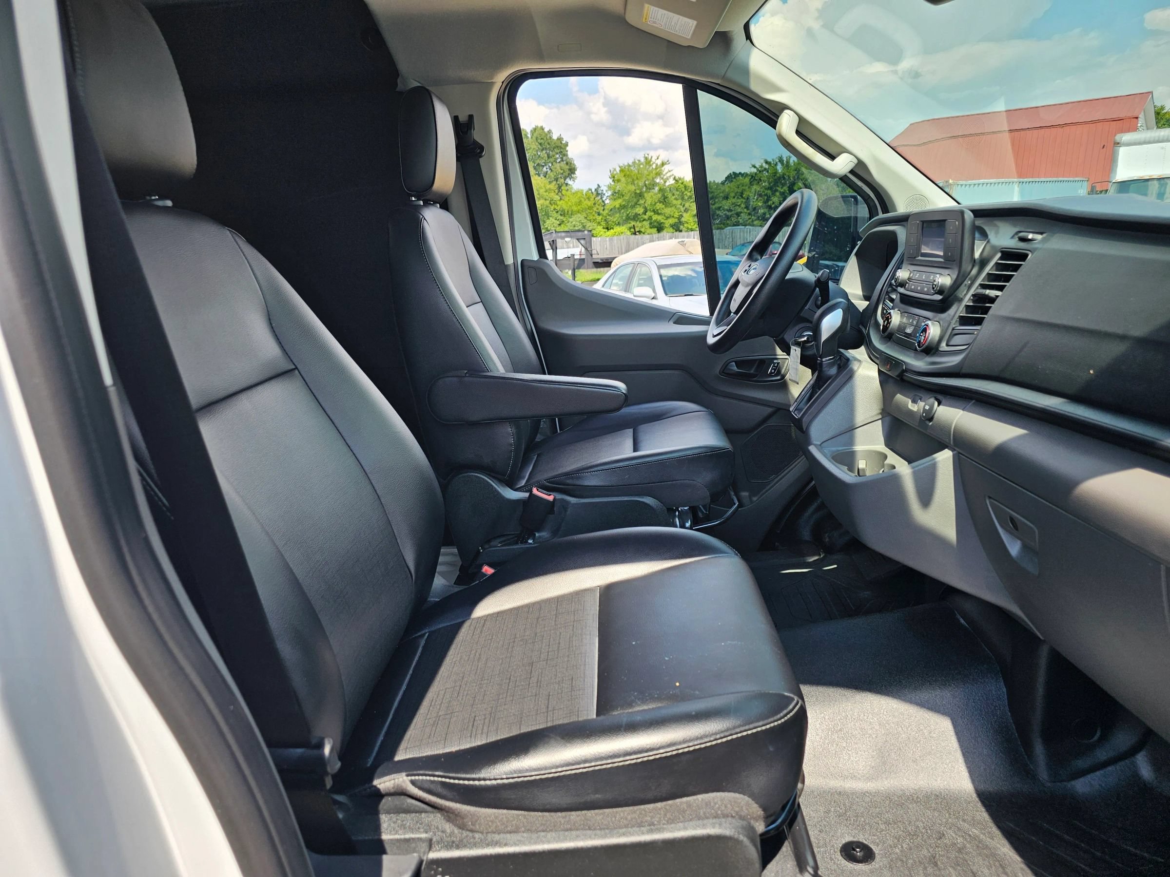 Used 2024 Ford Transit 150 Low Roof w/ Load Area Protection Package RWD image 5
