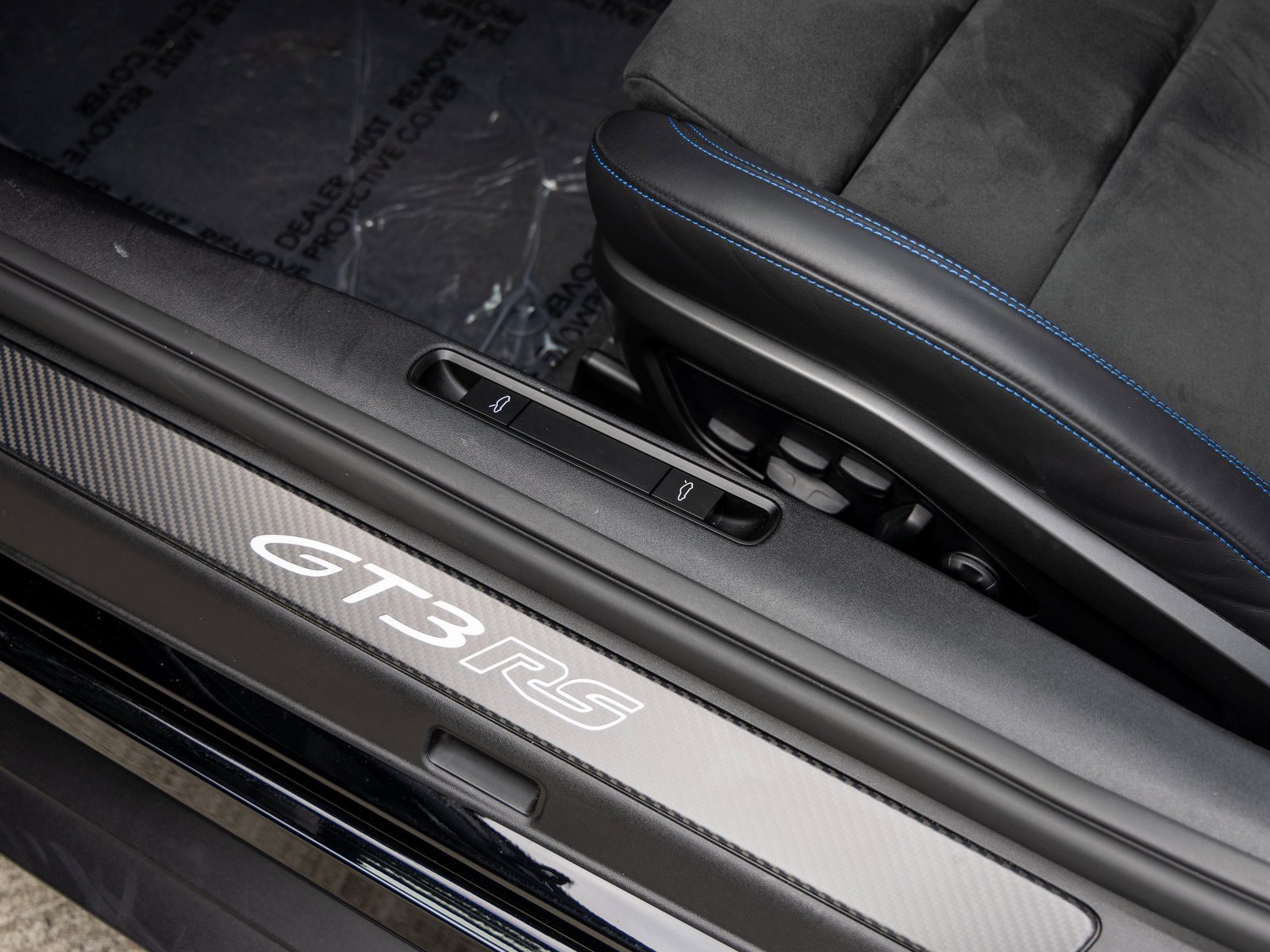 Certified 2025 Porsche 911 GT3 RS image 37