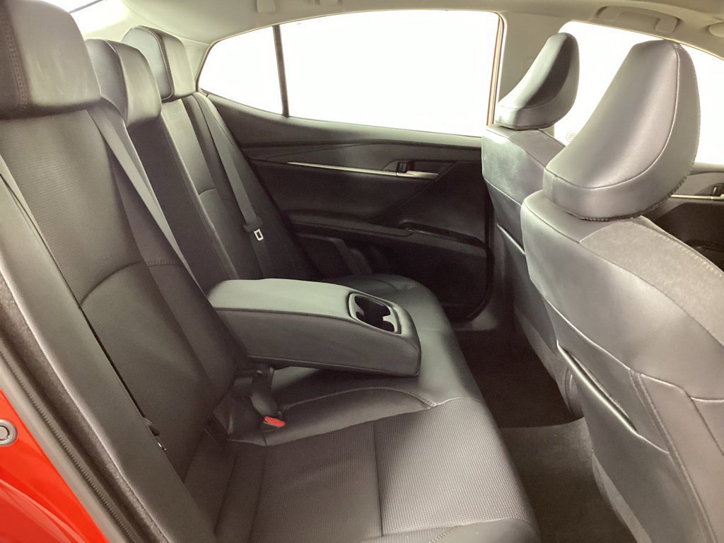 Used 2026 Toyota Camry XLE AWD/4WD image 25