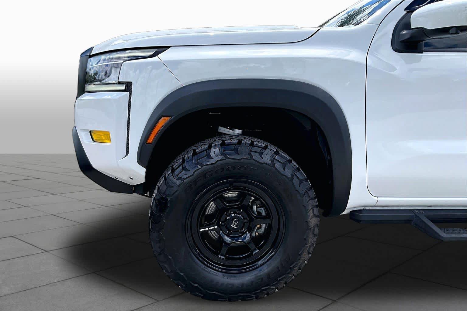 Used 2023 Nissan Frontier PRO-4X w/ Pro Convenience Package AWD/4WD image 11