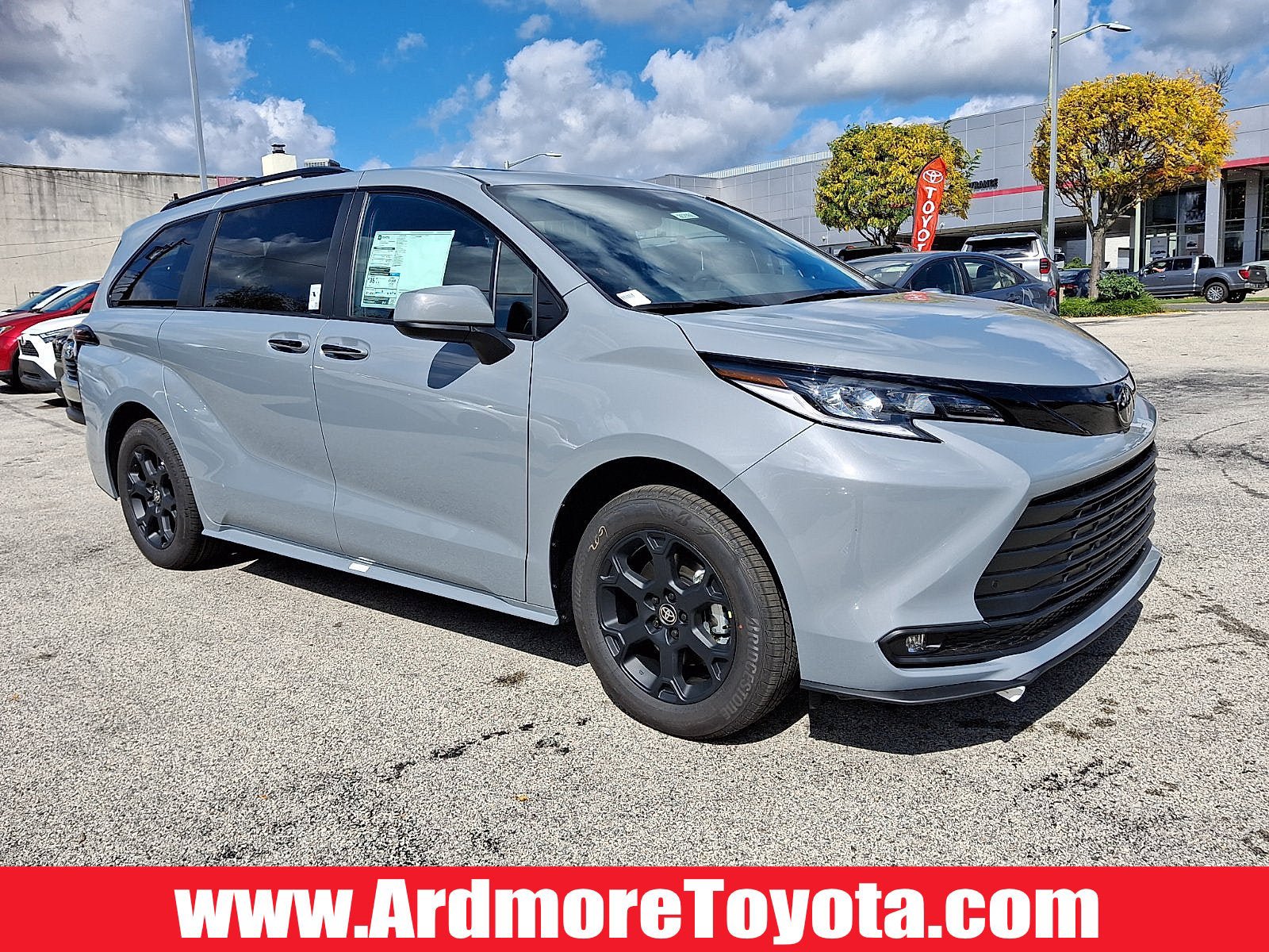 New 2026 Toyota Sienna XLE Woodland Edition