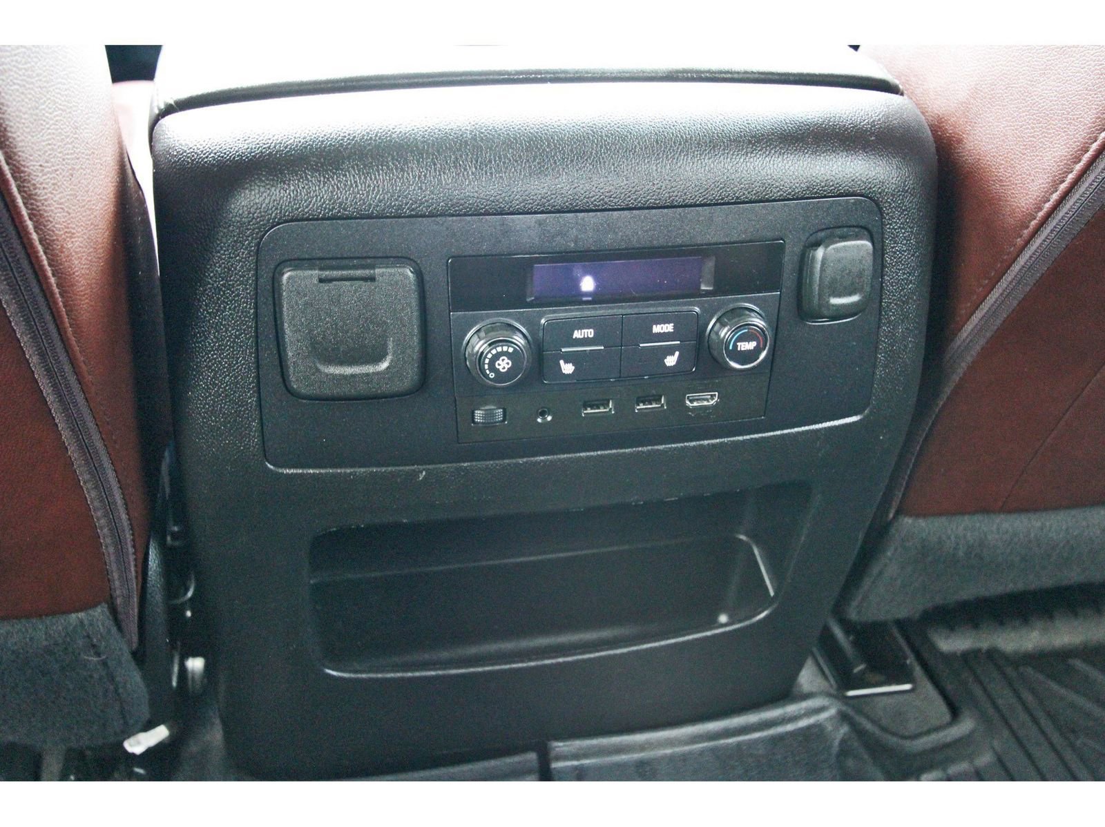 Used 2020 Chevrolet Tahoe Premier w/ Premier Plus Edition image 16