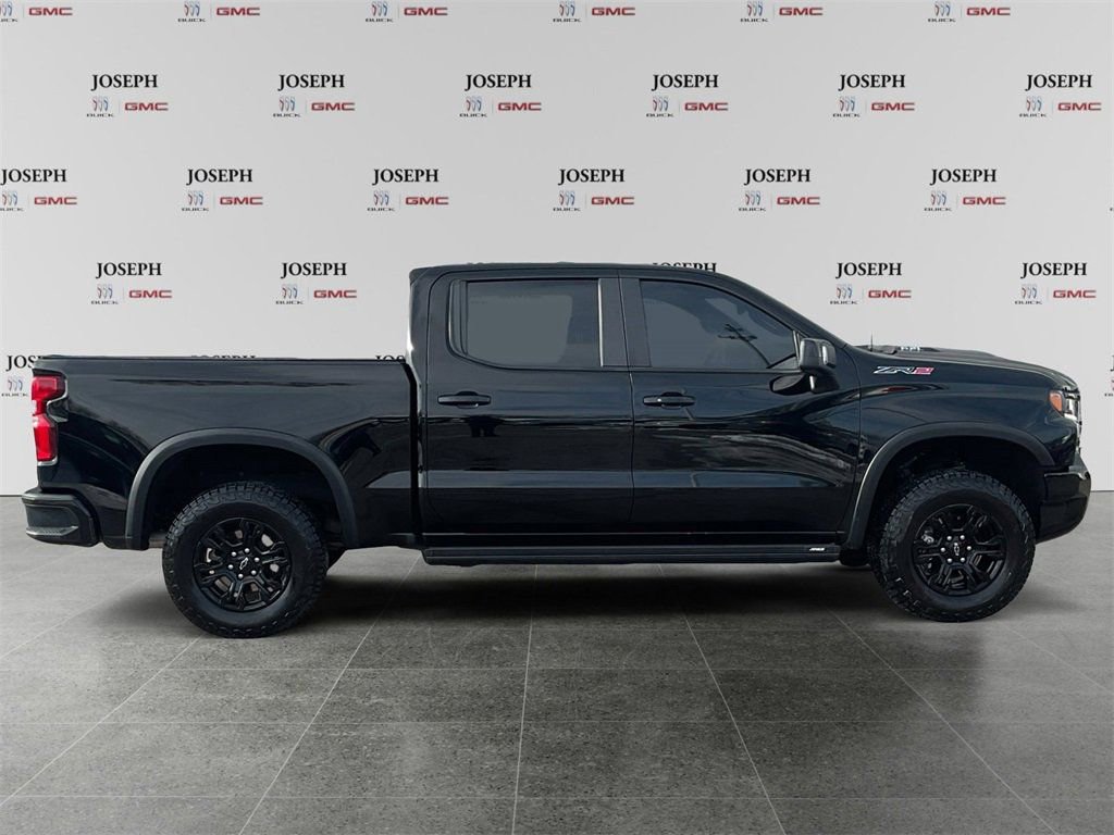 Used 2023 Chevrolet Silverado 1500 ZR2 w/ Technology Package image 8