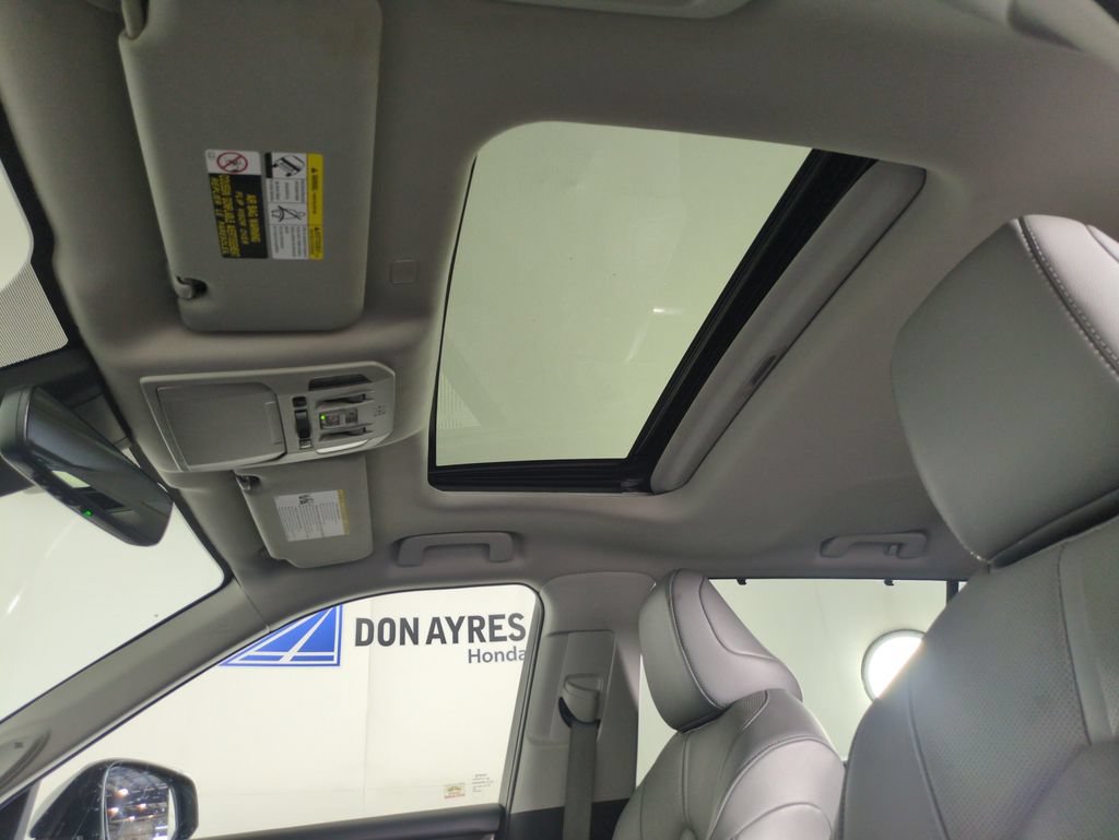 Used 2020 Toyota Highlander Limited AWD/4WD image 24