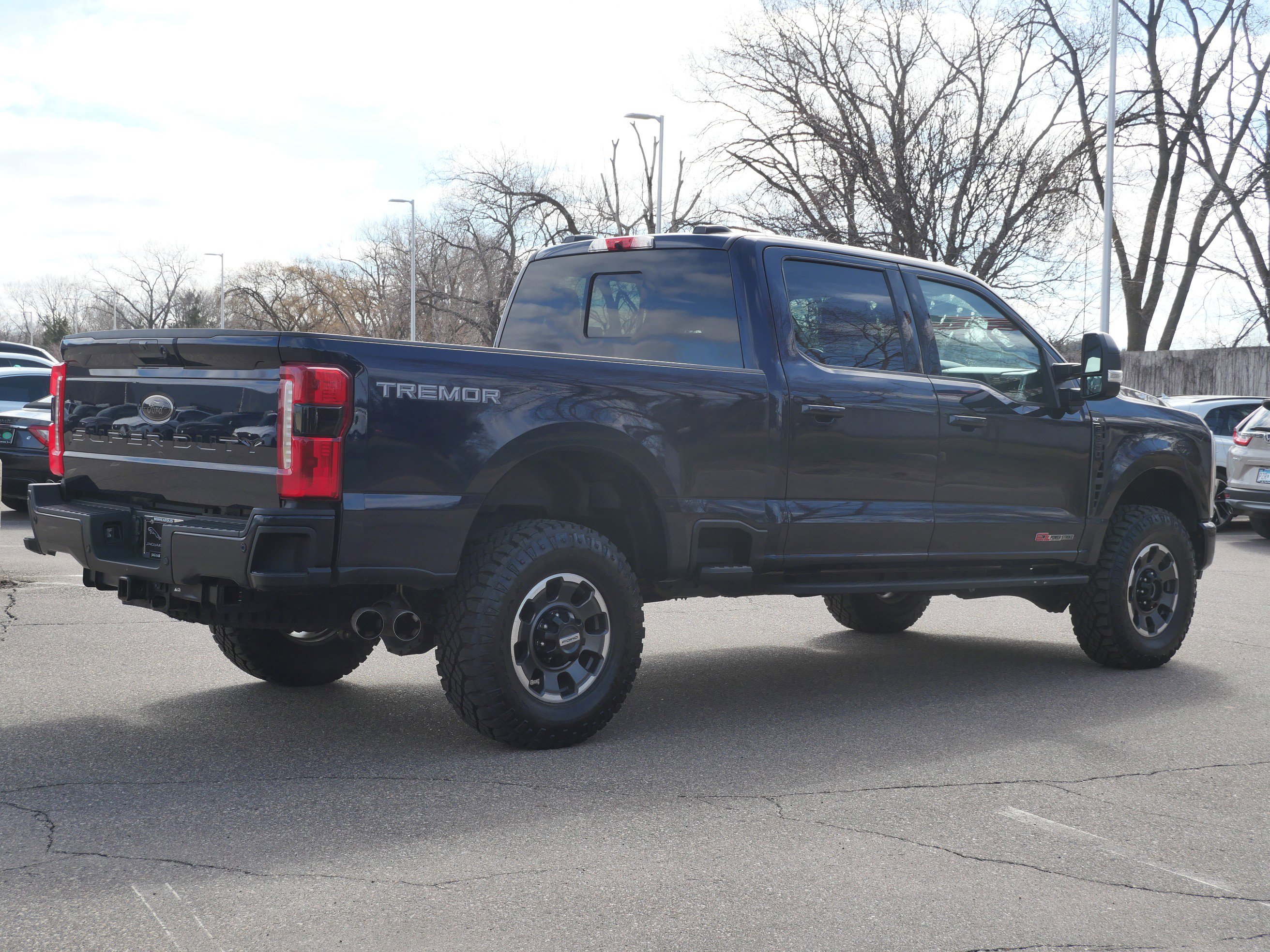 Used 2023 Ford F350 XLT w/ Black Appearance Package image 5