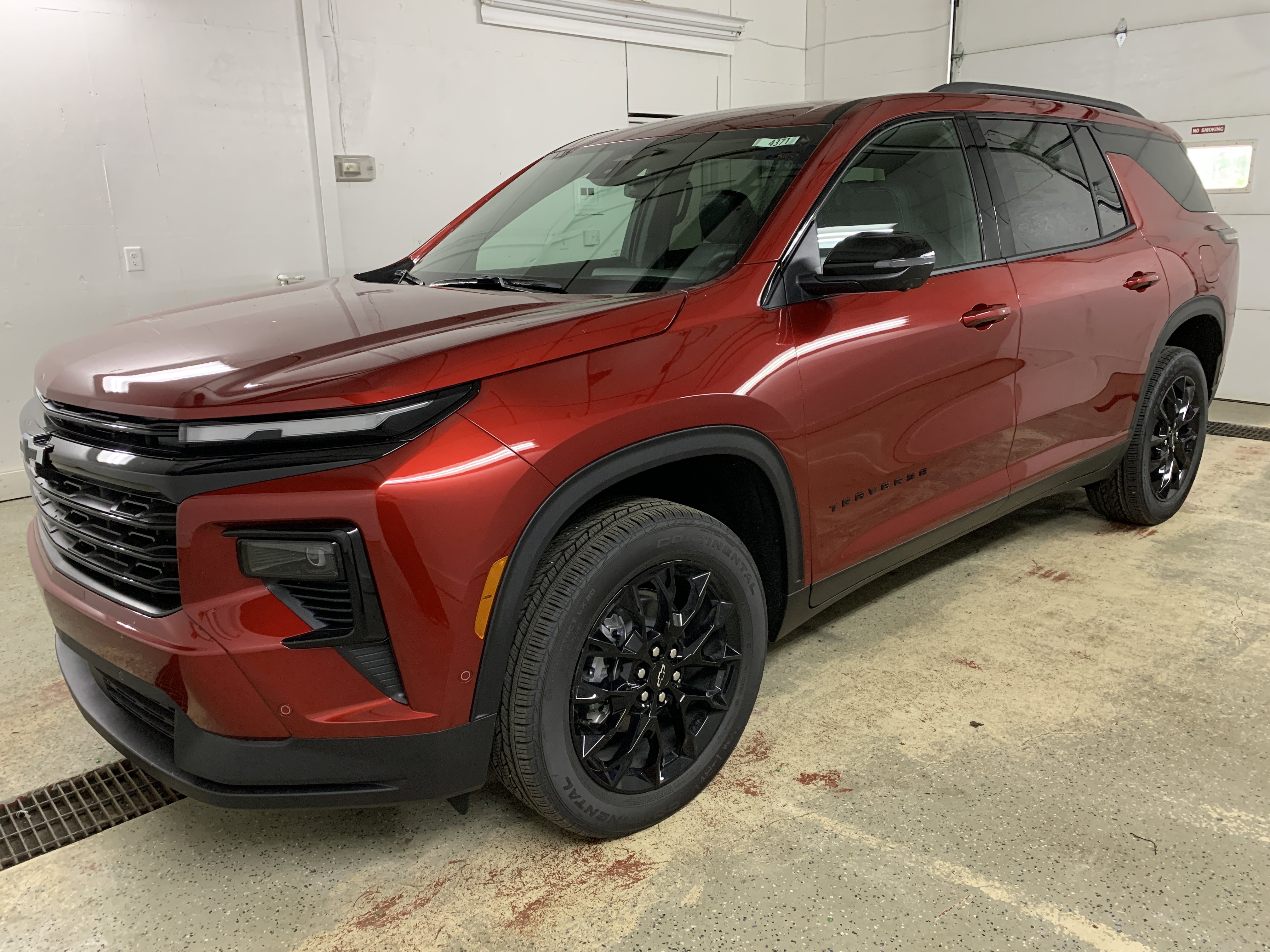 New 2025 Chevrolet Traverse LT w/ Enhanced Driving Package image 3