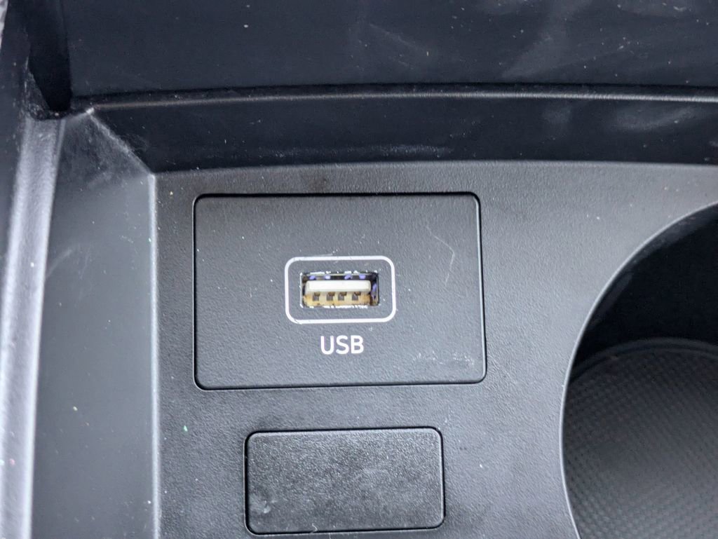 Used 2023 Hyundai Santa Fe SE image 21