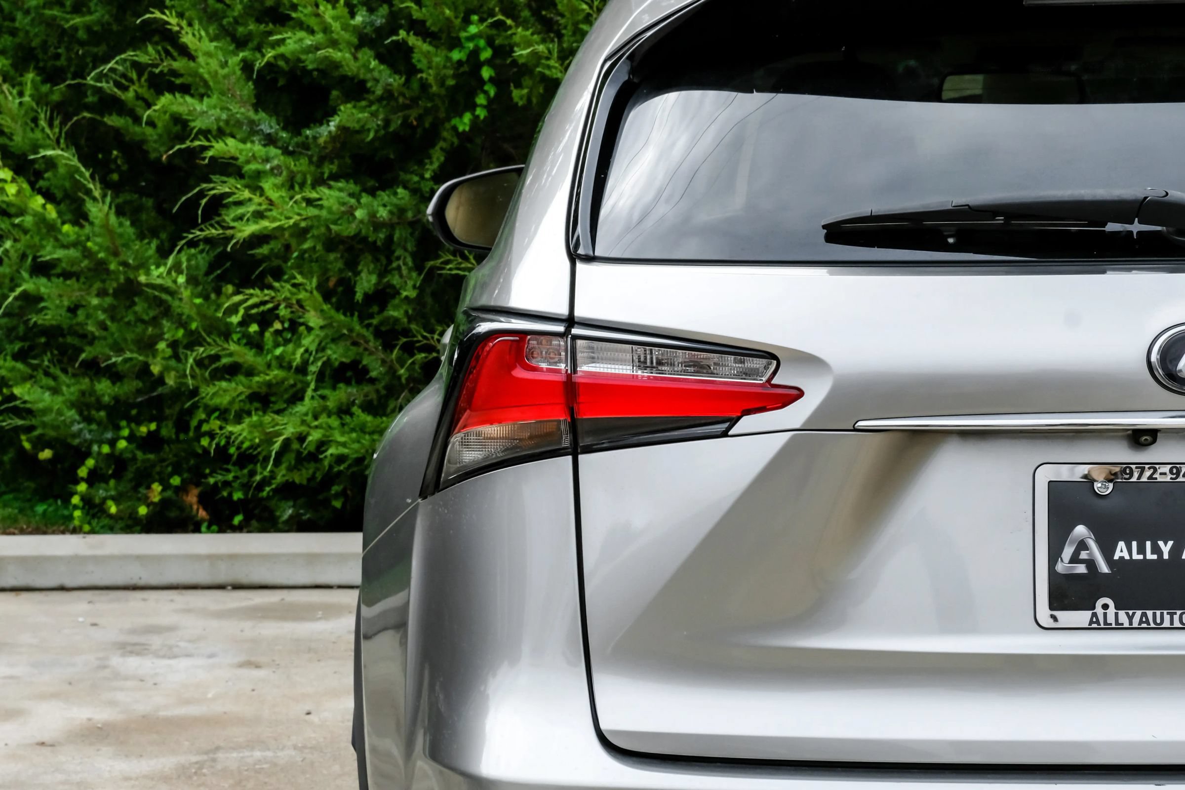 Used 2016 Lexus NX 300h FWD w/ Luxury Package image 54