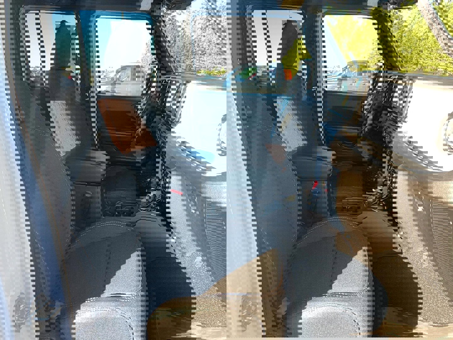 Used 2024 Jeep Wrangler Willys image 26