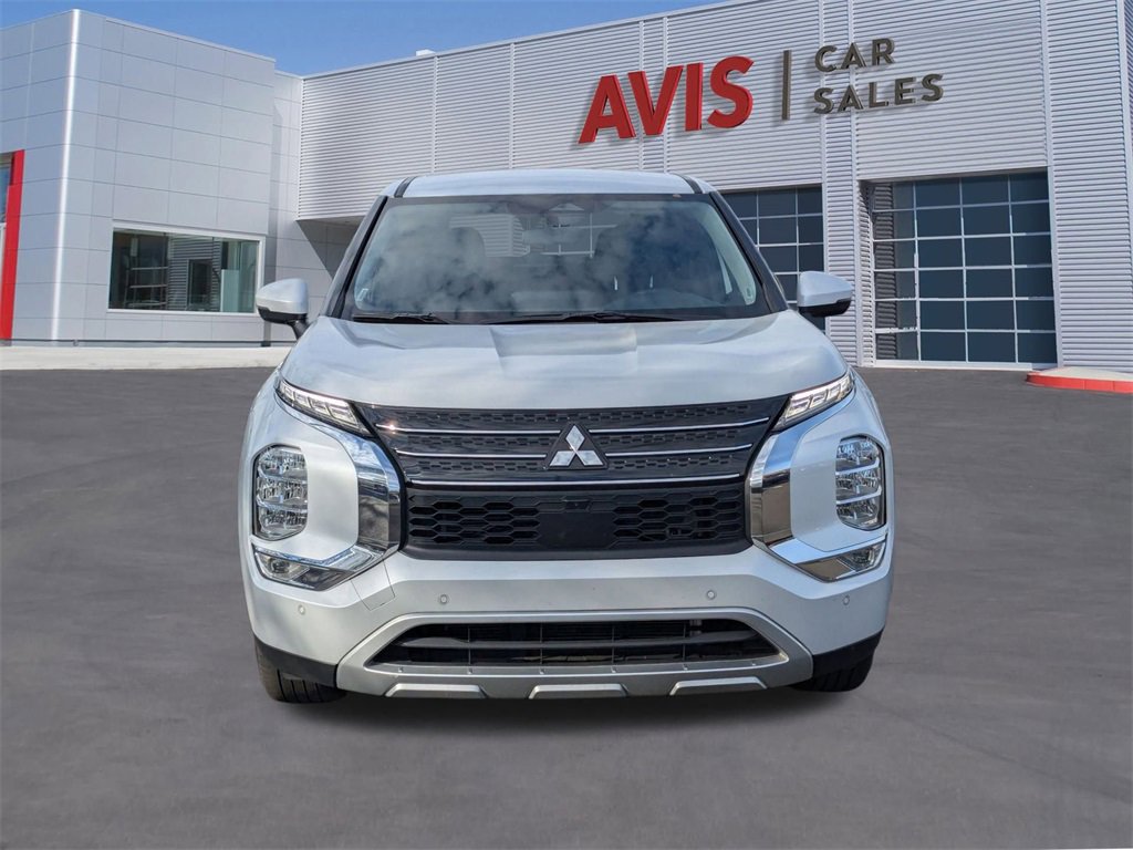 Used 2024 Mitsubishi Outlander SE image 11