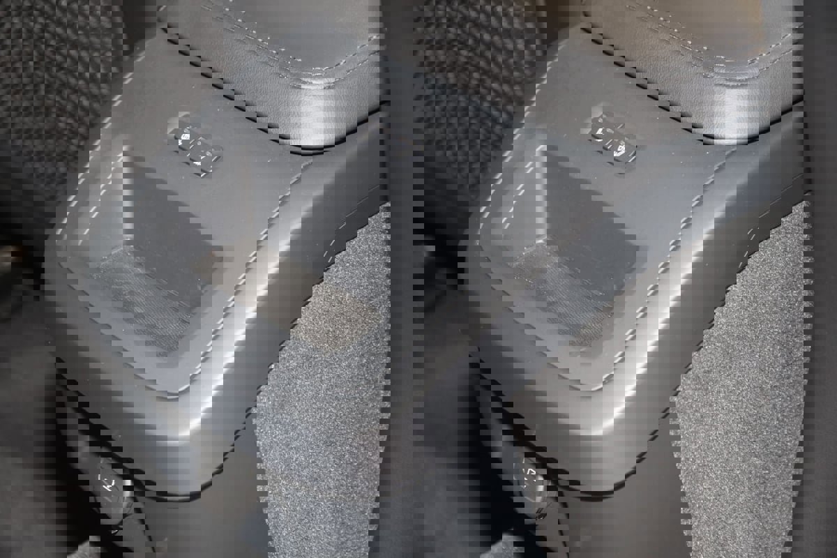 Used 2024 Volvo V60 B5 Cross Country Plus image 15