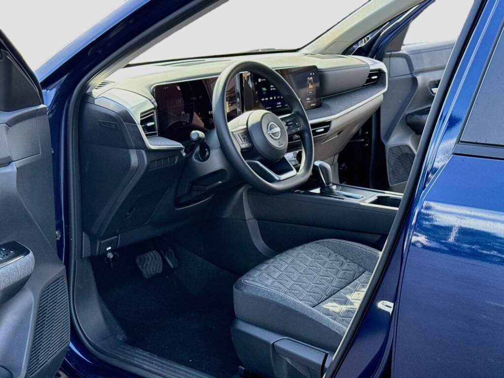 New 2027 Nissan Kicks SV AWD/4WD image 4