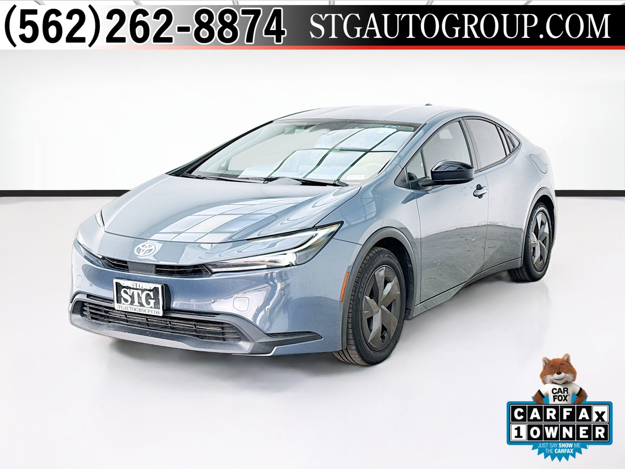 Used 2025 Toyota Prius LE FWD image 1