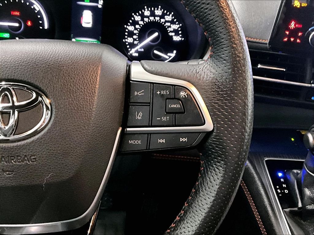 Used 2021 Toyota Sienna XSE w/ XSE Plus Package AWD/4WD image 25