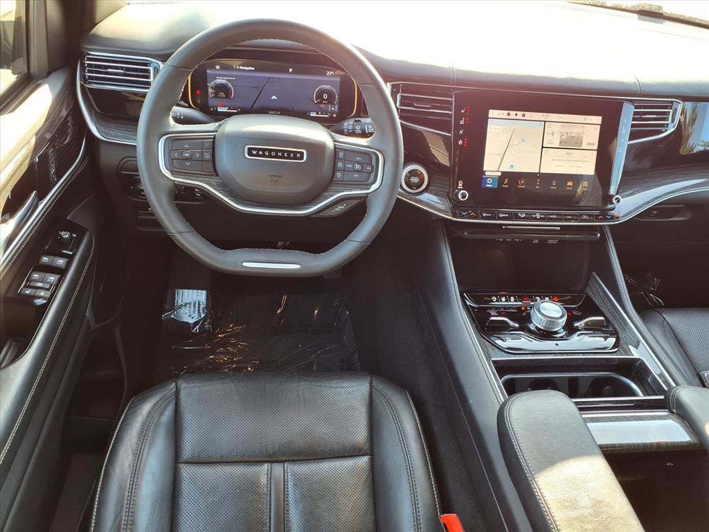Used 2022 Jeep Wagoneer Series III w/ Rear Seat Video Group 1 image 2