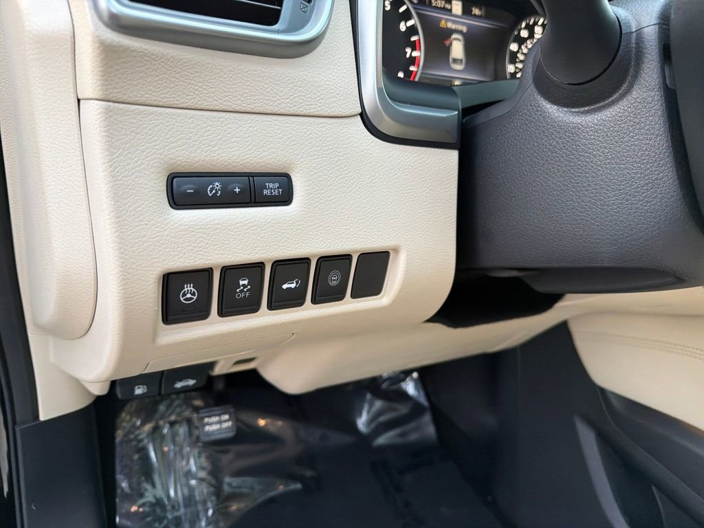 Used 2020 Nissan Murano SL w/ Moonroof Package image 21