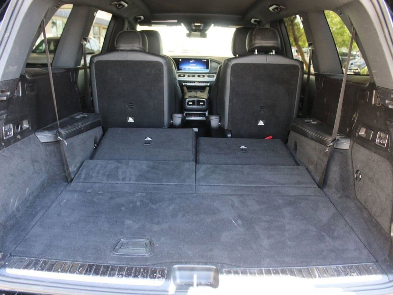 Used 2024 Mercedes-Benz GLS 450 4MATIC image 13