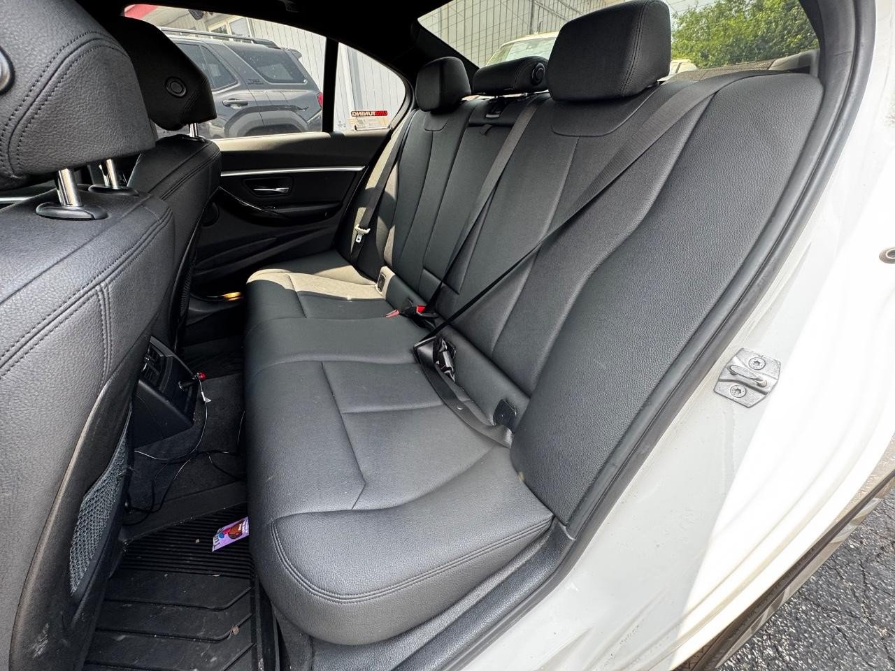Used 2018 BMW 330i xDrive Sedan AWD/4WD image 7