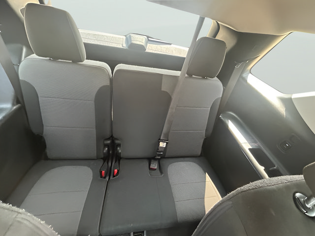 Used 2019 Chevrolet Traverse LT w/ LPO, 'HIT The Road' Package AWD/4WD image 16