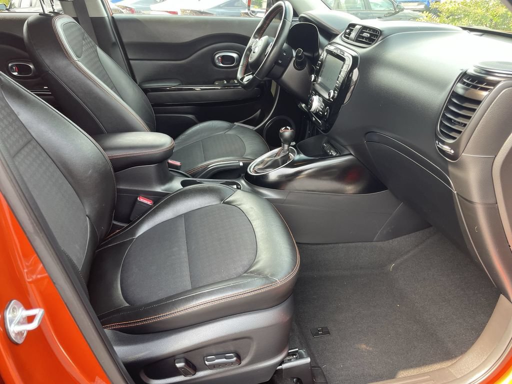 Used 2018 Kia Soul ! w/ Tech Package FWD image 32