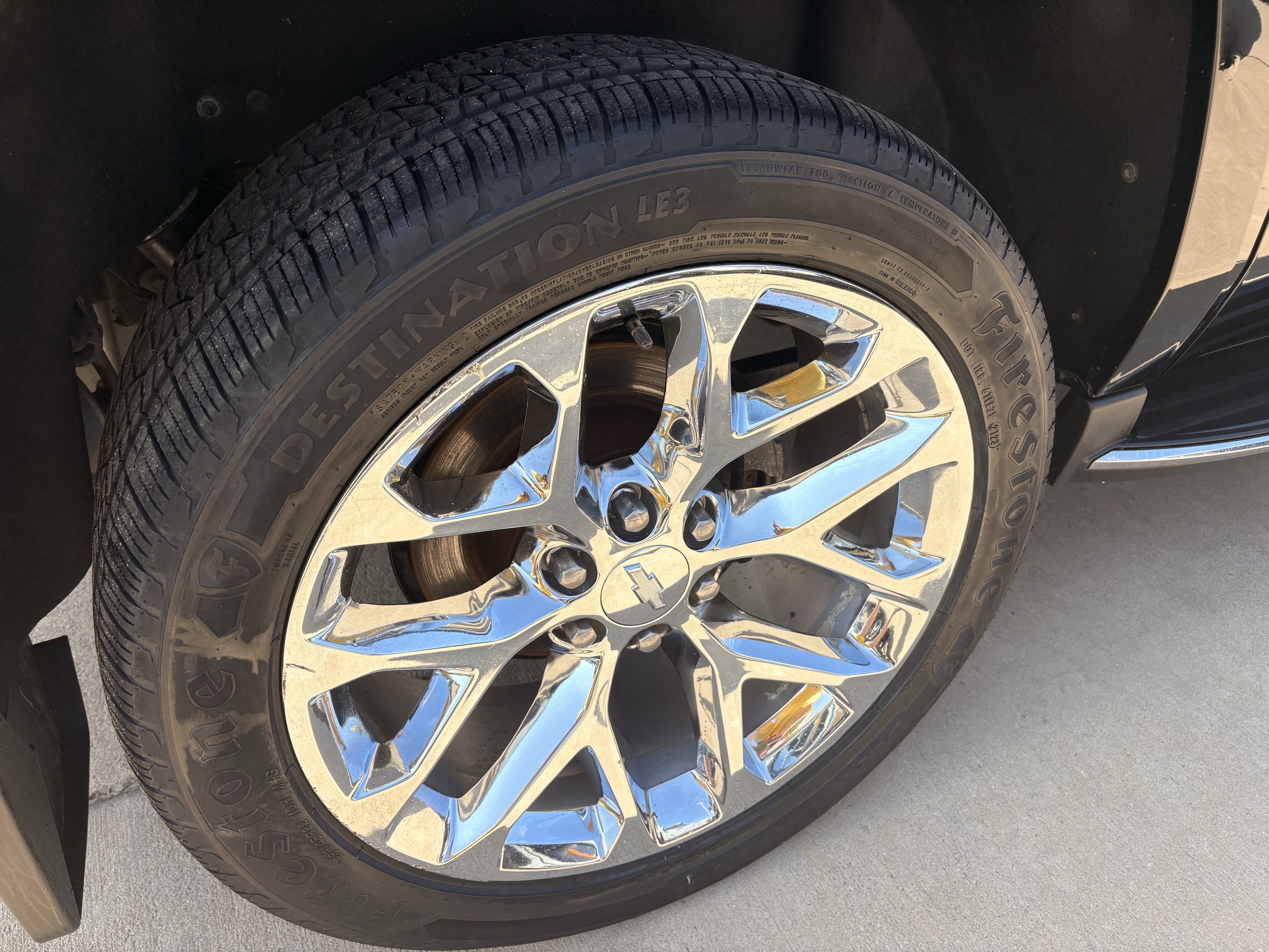 Used 2017 Chevrolet Suburban Premier AWD/4WD image 5