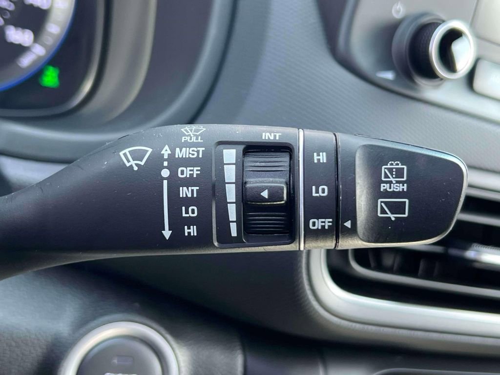 Used 2022 Hyundai Kona SEL w/ Convenience Package image 25