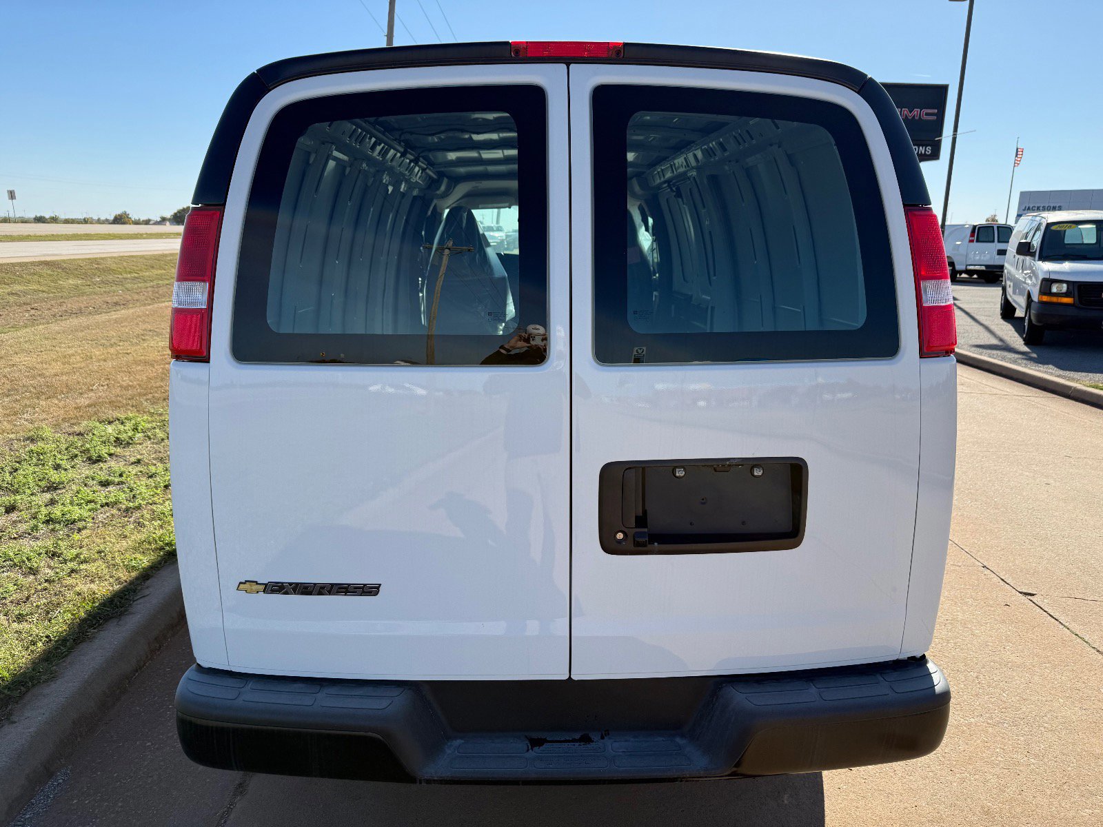 New 2025 Chevrolet Express 3500 Extended w/ Driver Convenience Package RWD image 4
