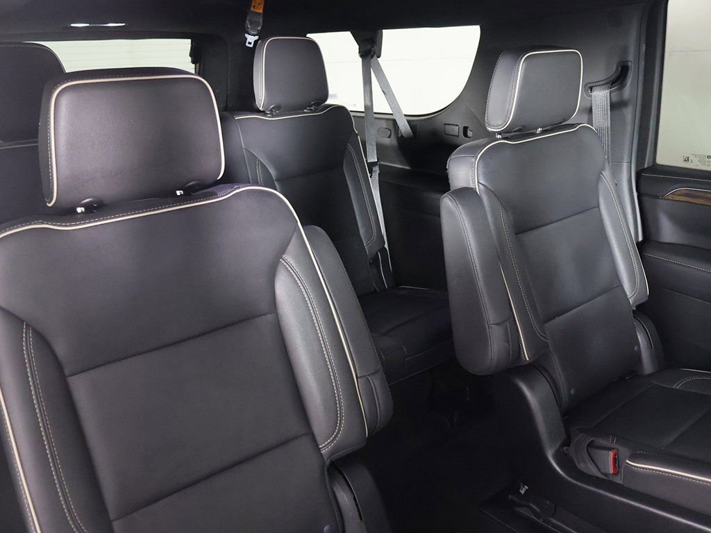 Used 2023 Chevrolet Suburban Premier AWD/4WD image 36