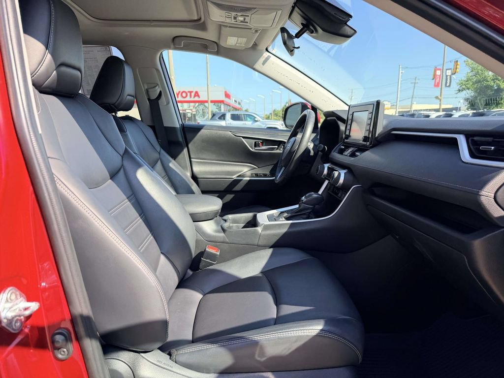 Certified 2020 Toyota RAV4 XLE Premium AWD/4WD image 12
