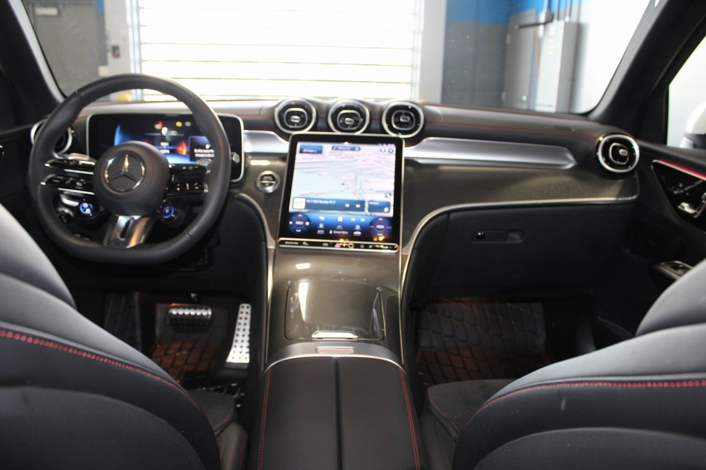 Used 2024 Mercedes-Benz GLC 43 AMG 4MATIC image 30