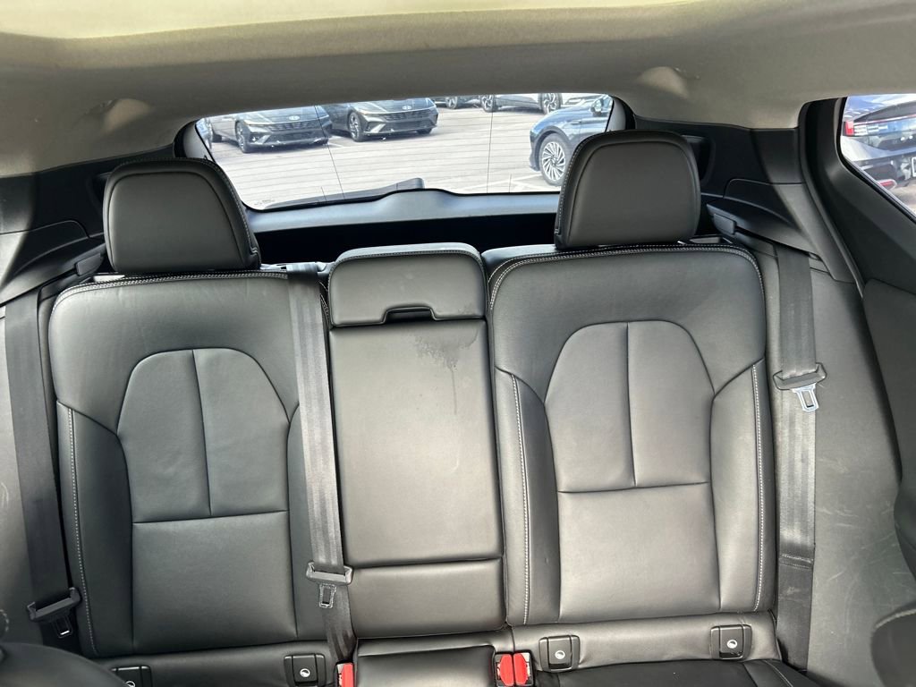 Used 2019 Volvo XC40 T5 Momentum image 26