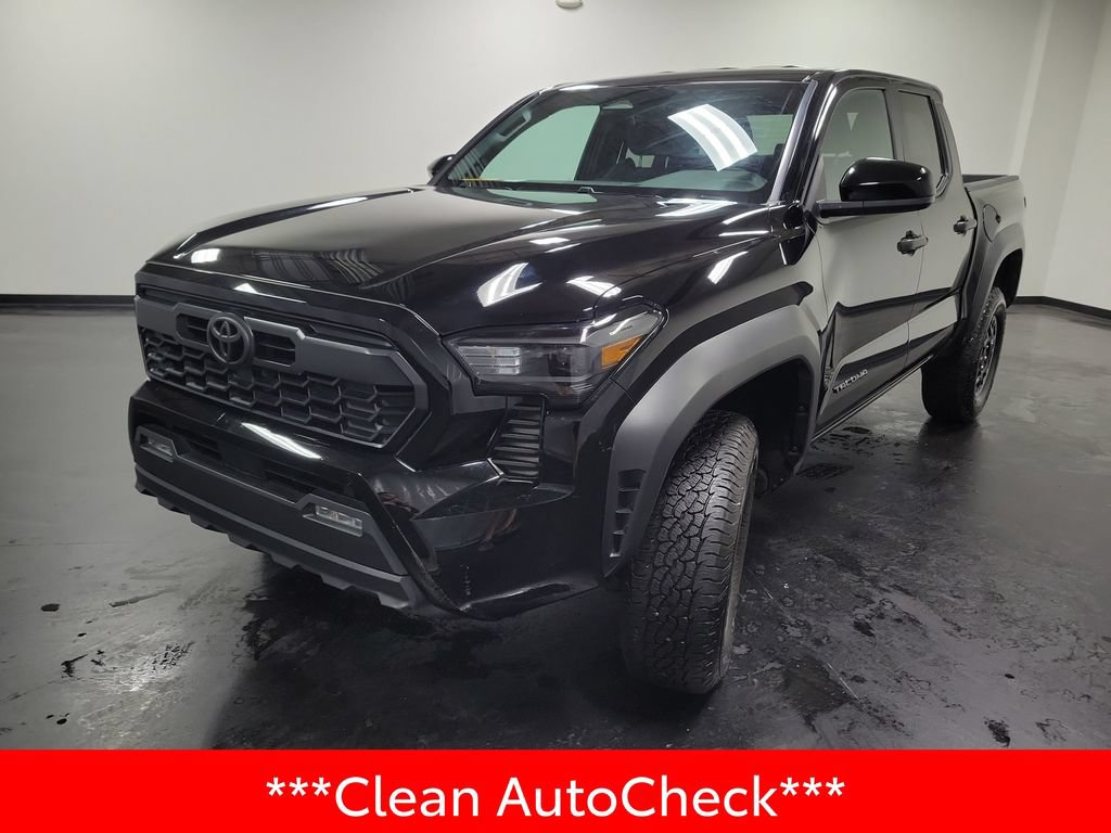 Used 2025 Toyota Tacoma TRD Off-Road AWD/4WD image 4