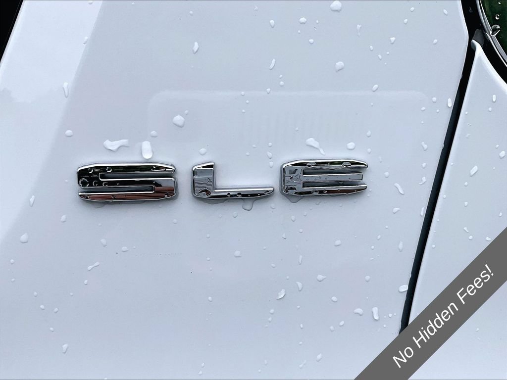 Used 2022 GMC Acadia SLE w/ Driver Convenience Package AWD/4WD image 8