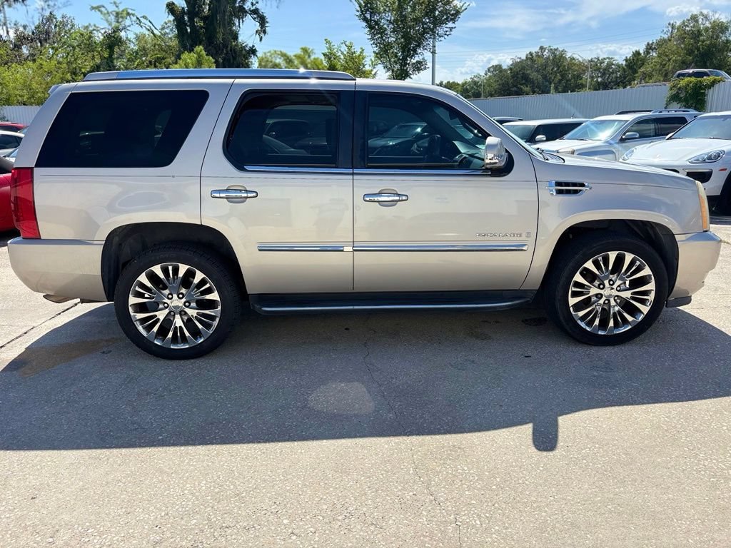 Used 2007 Cadillac Escalade AWD w/ Information Package image 6