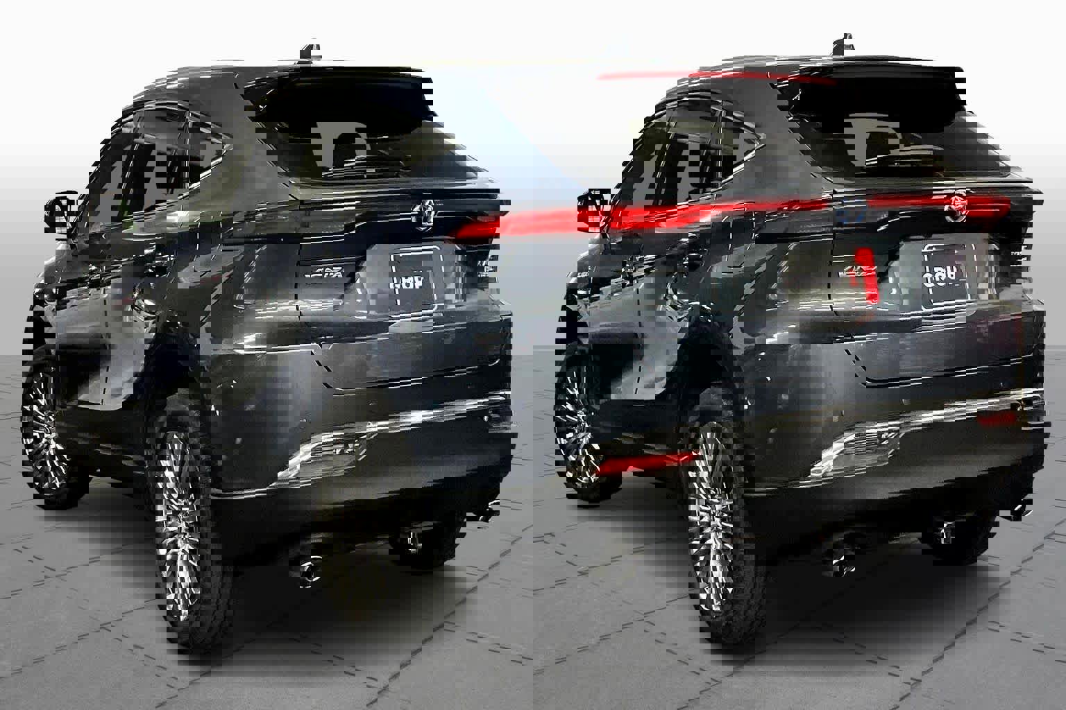 Used 2021 Toyota Venza XLE image 11