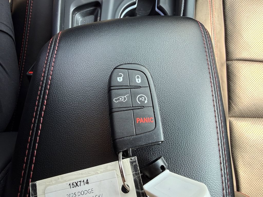 Used 2025 Dodge Durango GT AWD/4WD image 46