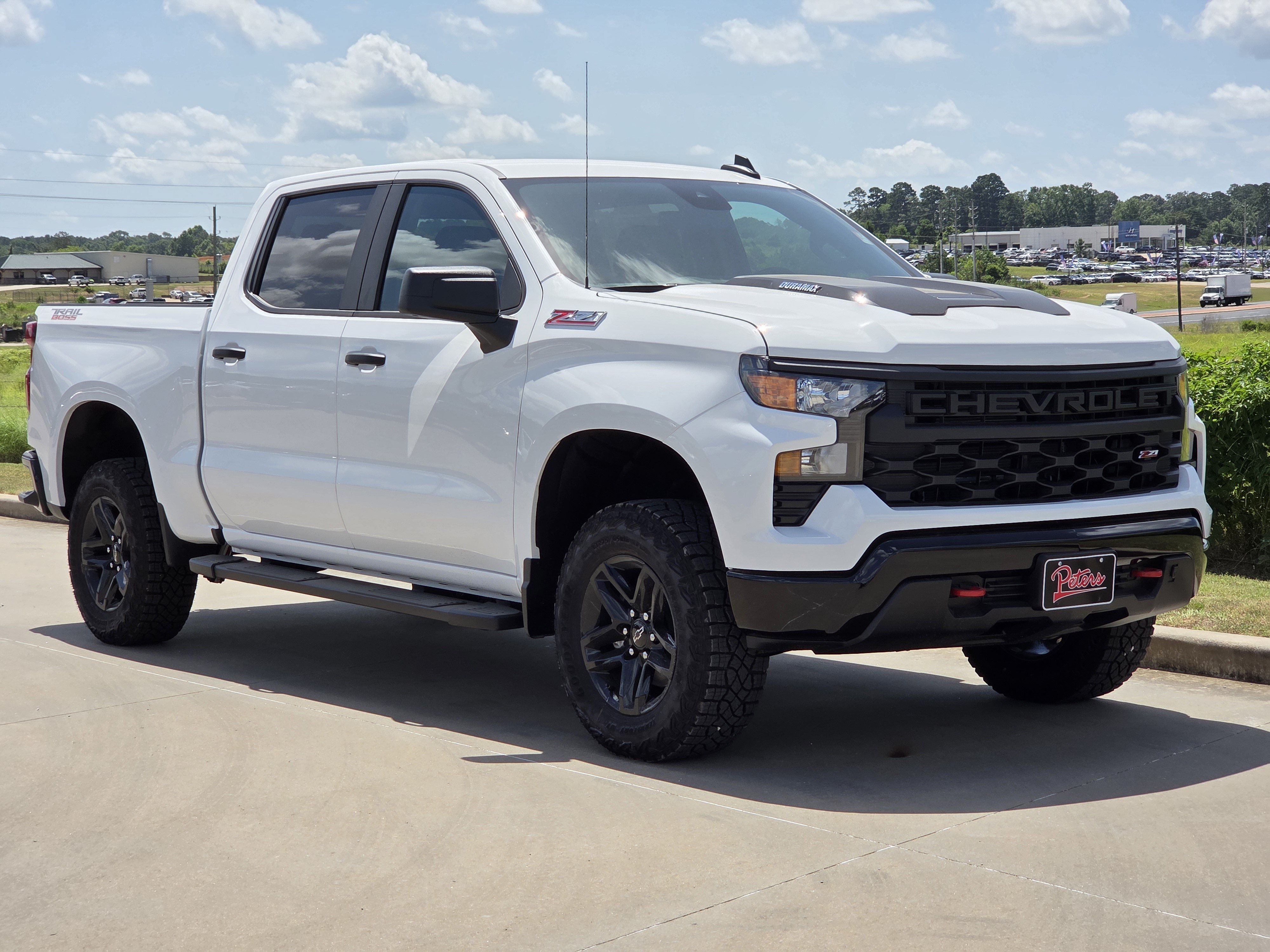 New 2026 Chevrolet Silverado 1500 Custom Trail Boss AWD/4WD image 1