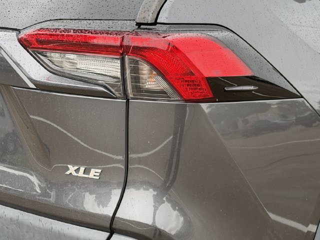 Certified 2020 Toyota RAV4 XLE Premium FWD image 7