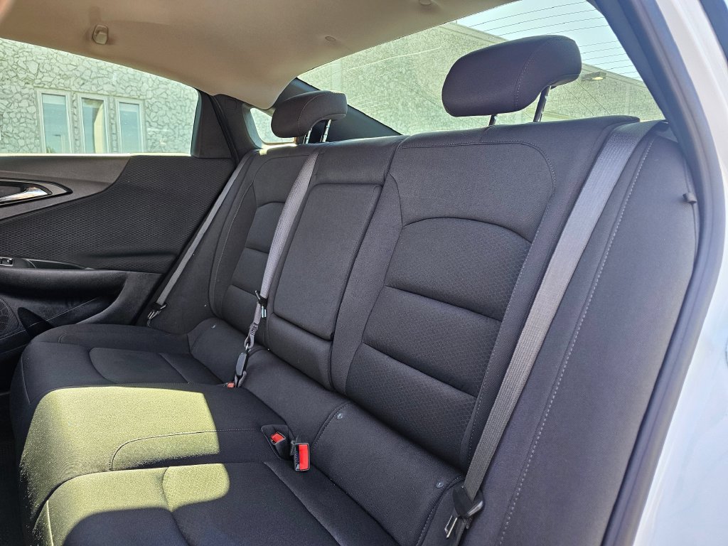 Used 2024 Chevrolet Malibu LT FWD image 14