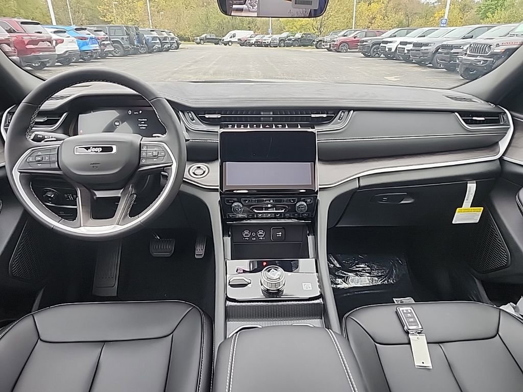 New 2025 Jeep Grand Cherokee L Limited w/ Black Appearance Package image 26