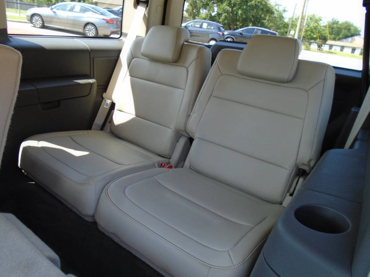 Used 2011 Ford Flex SEL w/ Rapid Spec Order Code FWD image 11