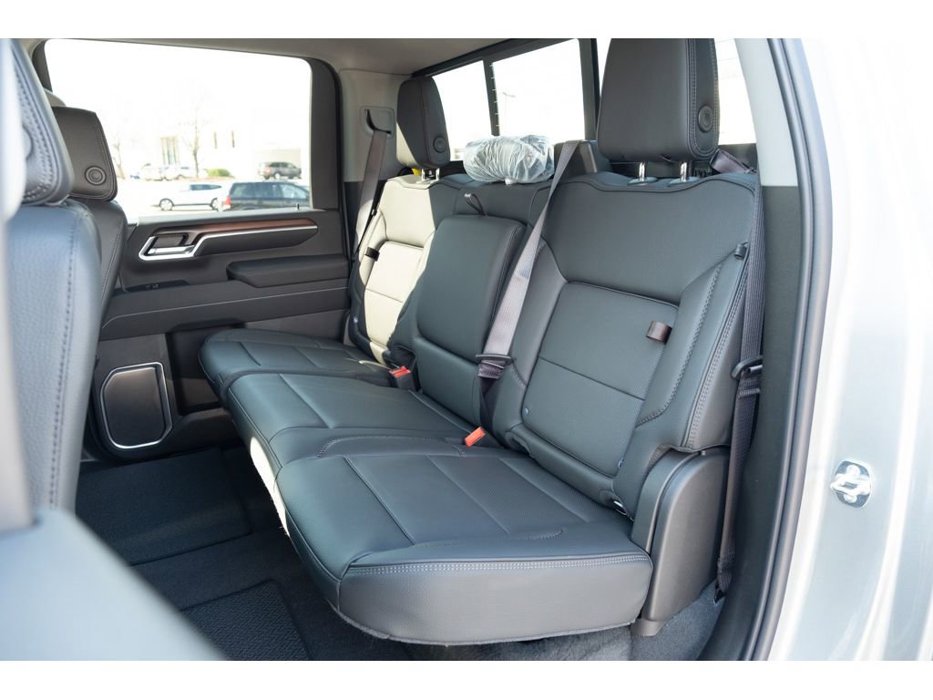 New 2026 GMC Sierra 2500 Denali w/ Denali Reserve Package image 7