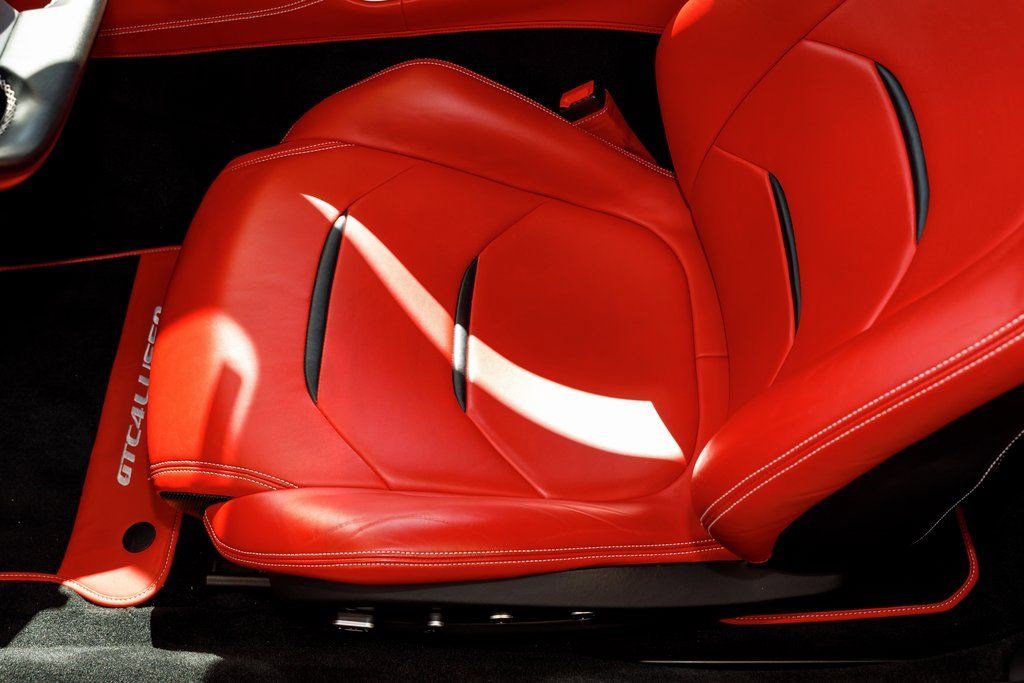 Used 2019 Ferrari GTC4Lusso image 21