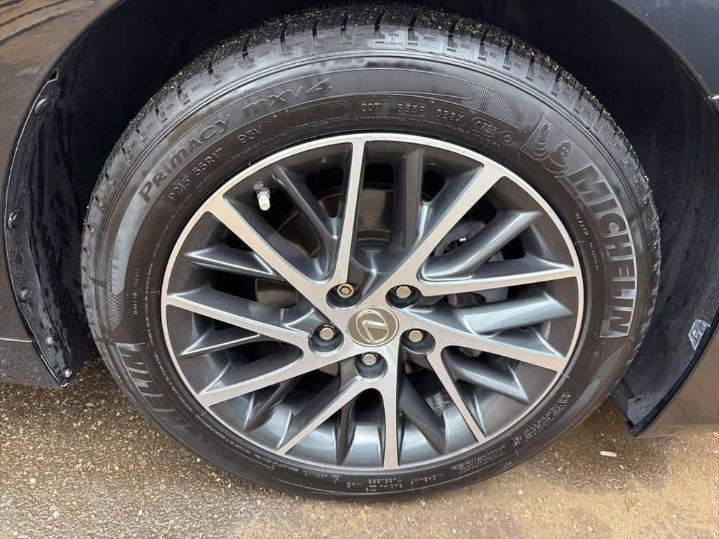 Used 2018 Lexus ES 350 w/ Luxury Package w/Wood Trim image 32