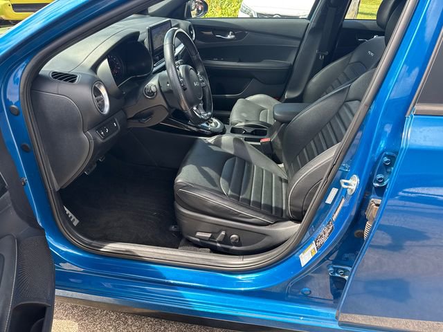 Used 2023 Kia Forte GT-Line w/ GT-Line Premium Package image 9