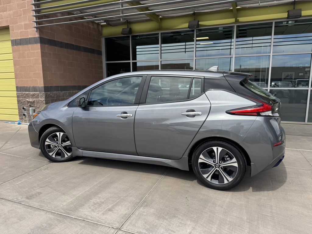 Used 2022 Nissan Leaf SV image 5