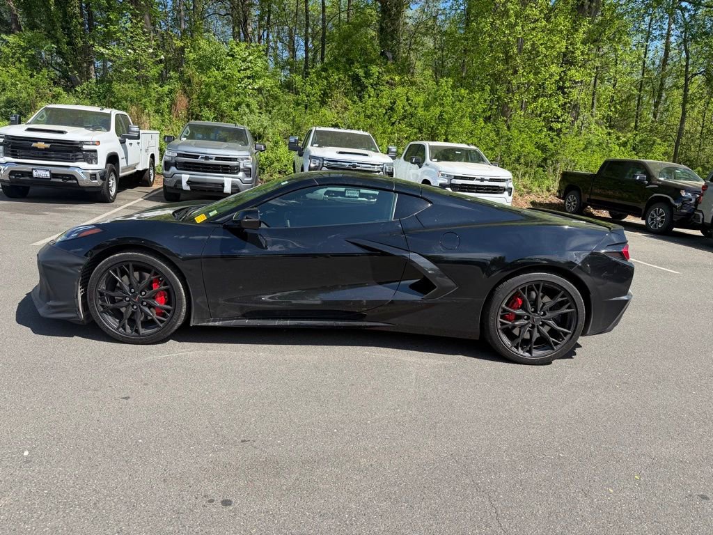 Used 2025 Chevrolet Corvette Stingray Preferred Cpe w/ Z51 Performance Package image 4